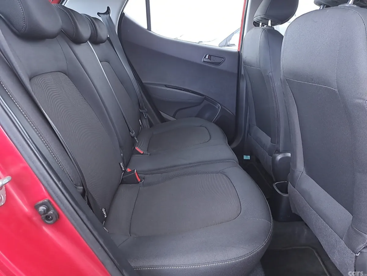 Hyundai i10 Hatchback, Petrol, 2018, Red