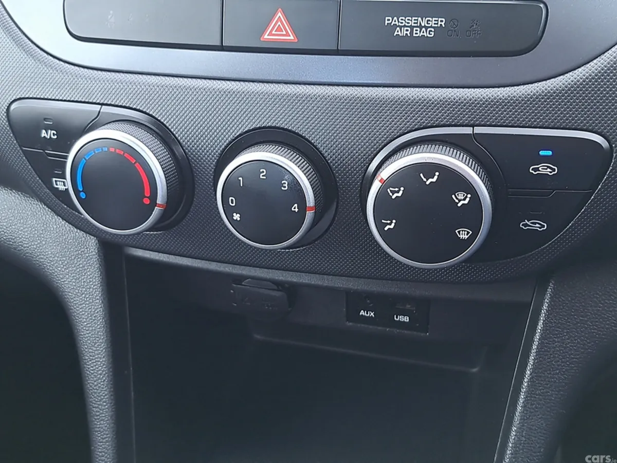 Hyundai i10 Hatchback, Petrol, 2018, Red