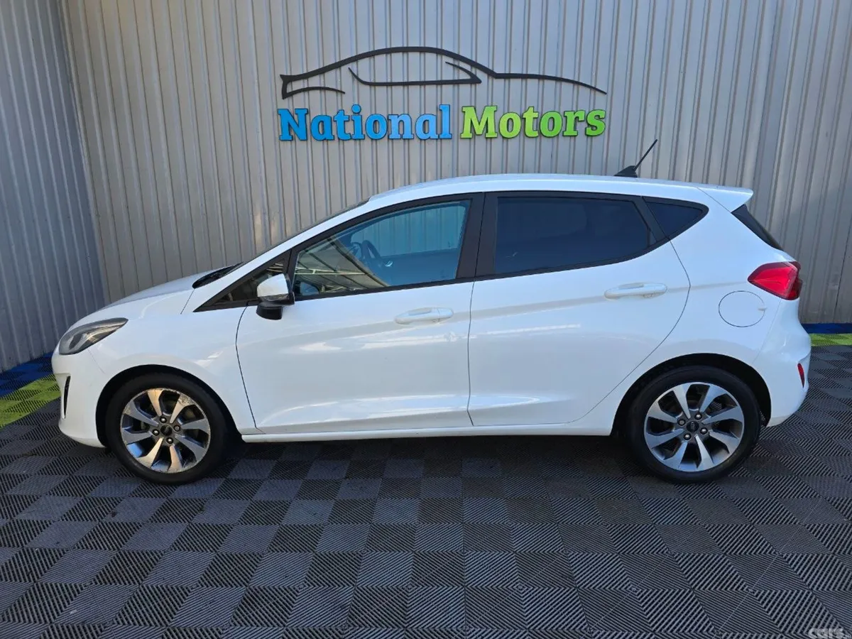 Ford Fiesta Hatchback, Petrol, 2020, White