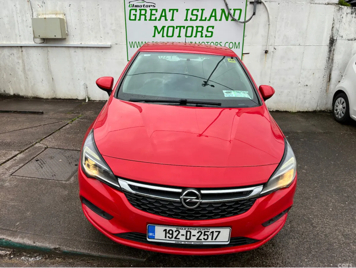 Opel Astra Hatchback, Petrol, 2019, Red