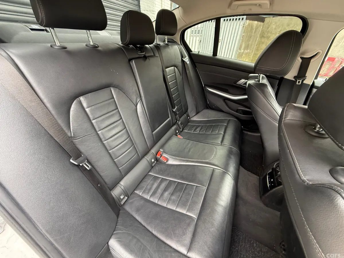 BMW 3-Series Saloon, Diesel, 2019, White