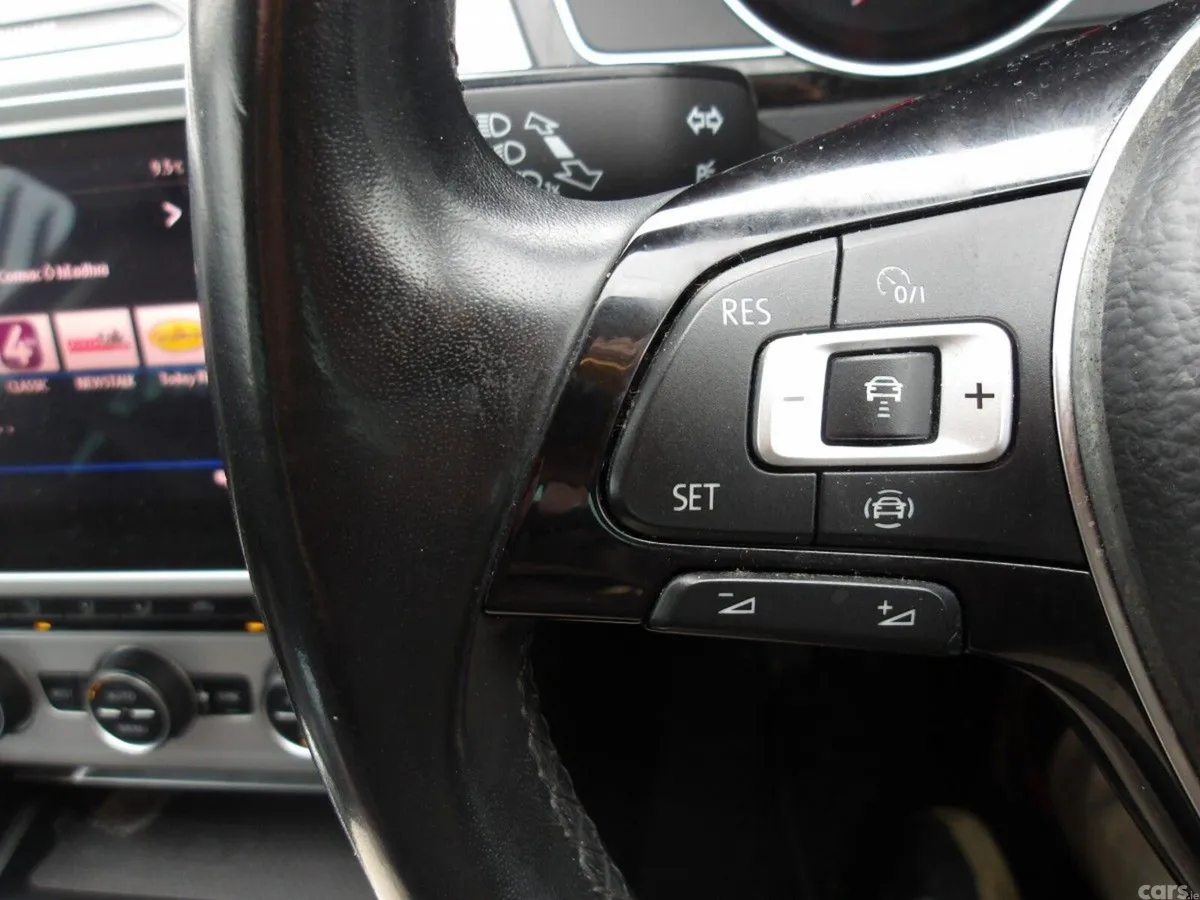 Volkswagen Passat Saloon, Diesel, 2019, Black