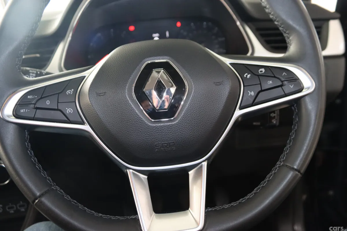 Renault Captur SUV, Petrol, 2023, Black