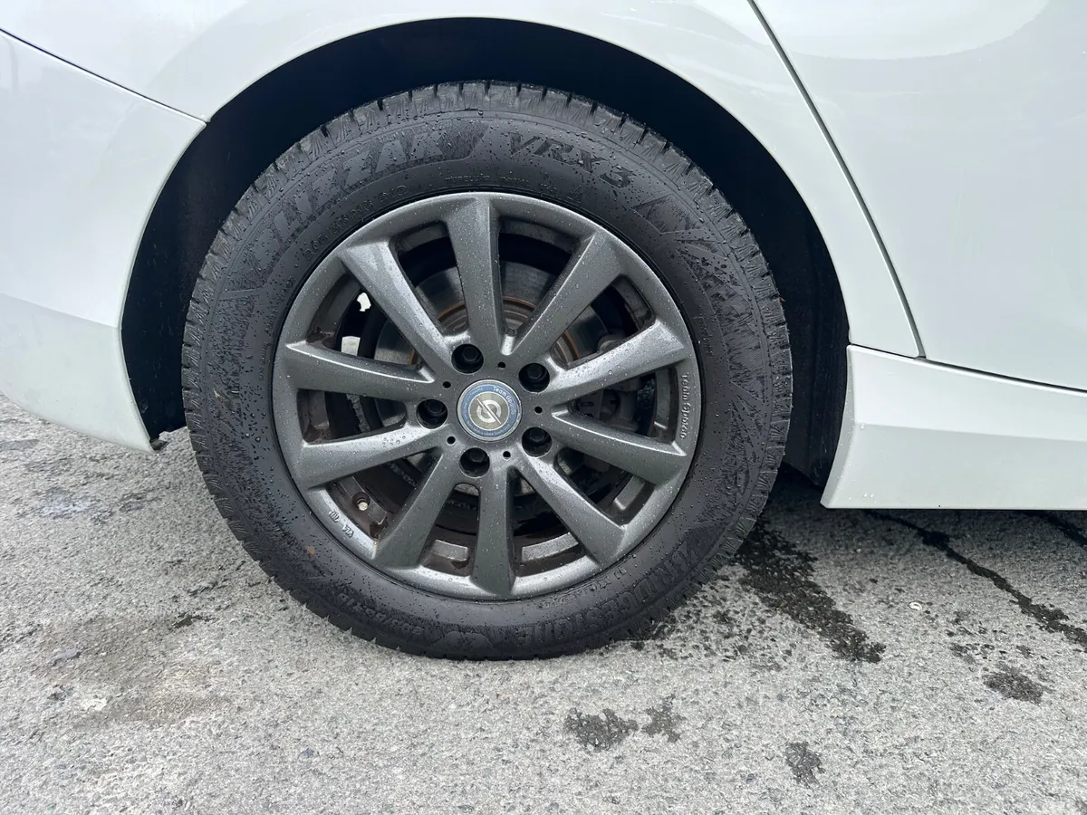 BMW 1-Series Hatchback, Petrol, 2012, White