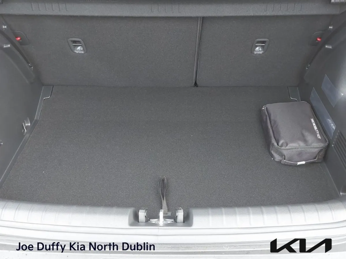Kia Stonic MPV, Petrol, 2026, Red
