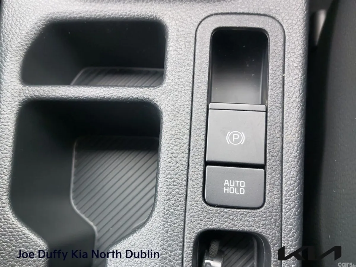 Kia Stonic MPV, Petrol, 2026, Red