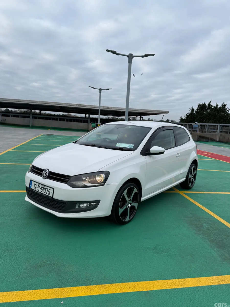 Volkswagen Polo Hatchback, Petrol, 2012, White
