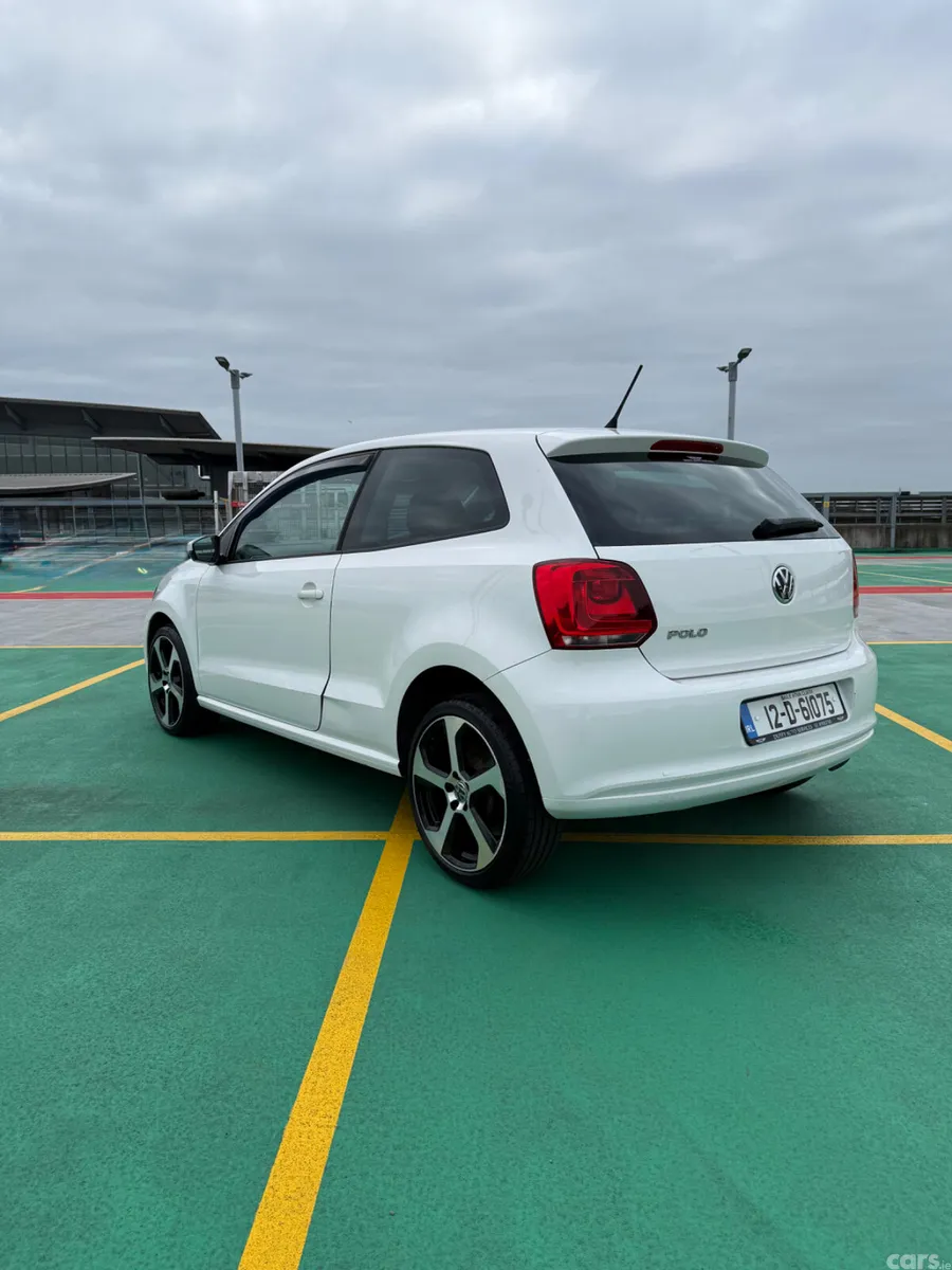Volkswagen Polo Hatchback, Petrol, 2012, White