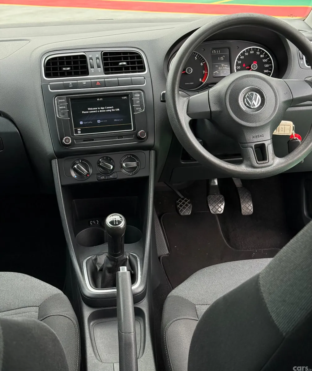 Volkswagen Polo Hatchback, Petrol, 2012, White