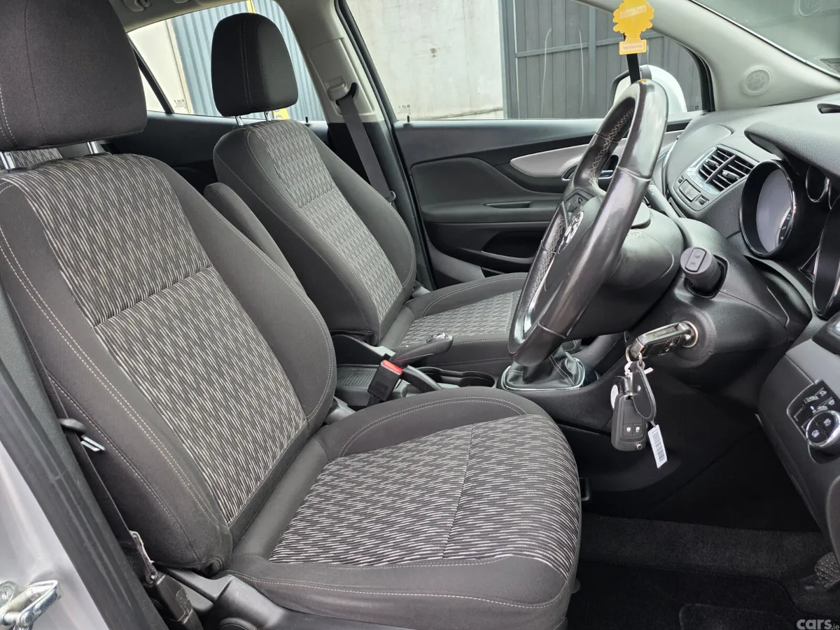 Opel Mokka Hatchback, Diesel, 2016, Silver