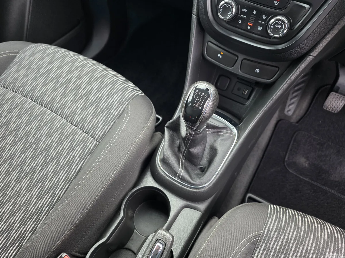 Opel Mokka Hatchback, Diesel, 2016, Silver