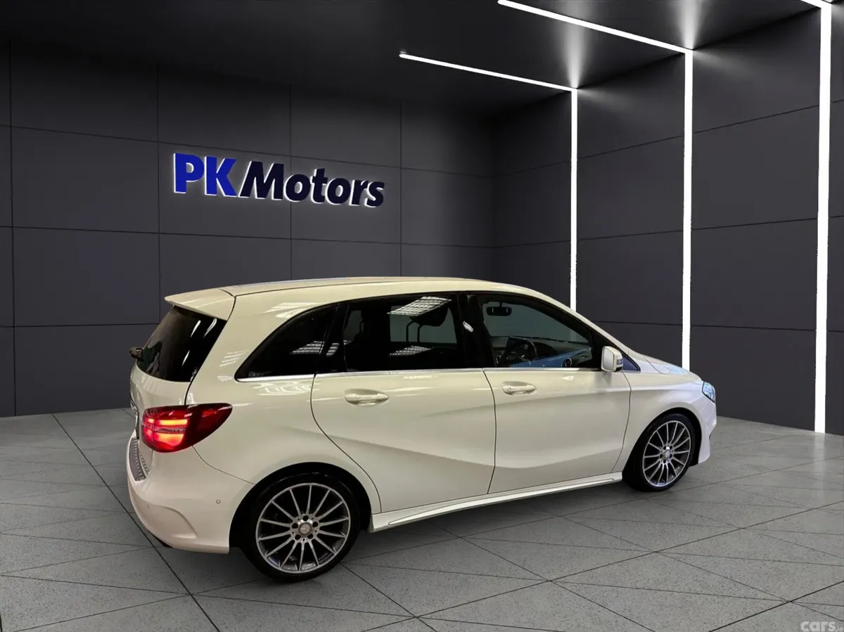 Mercedes-Benz B-Class Hatchback, Petrol, 2016, White