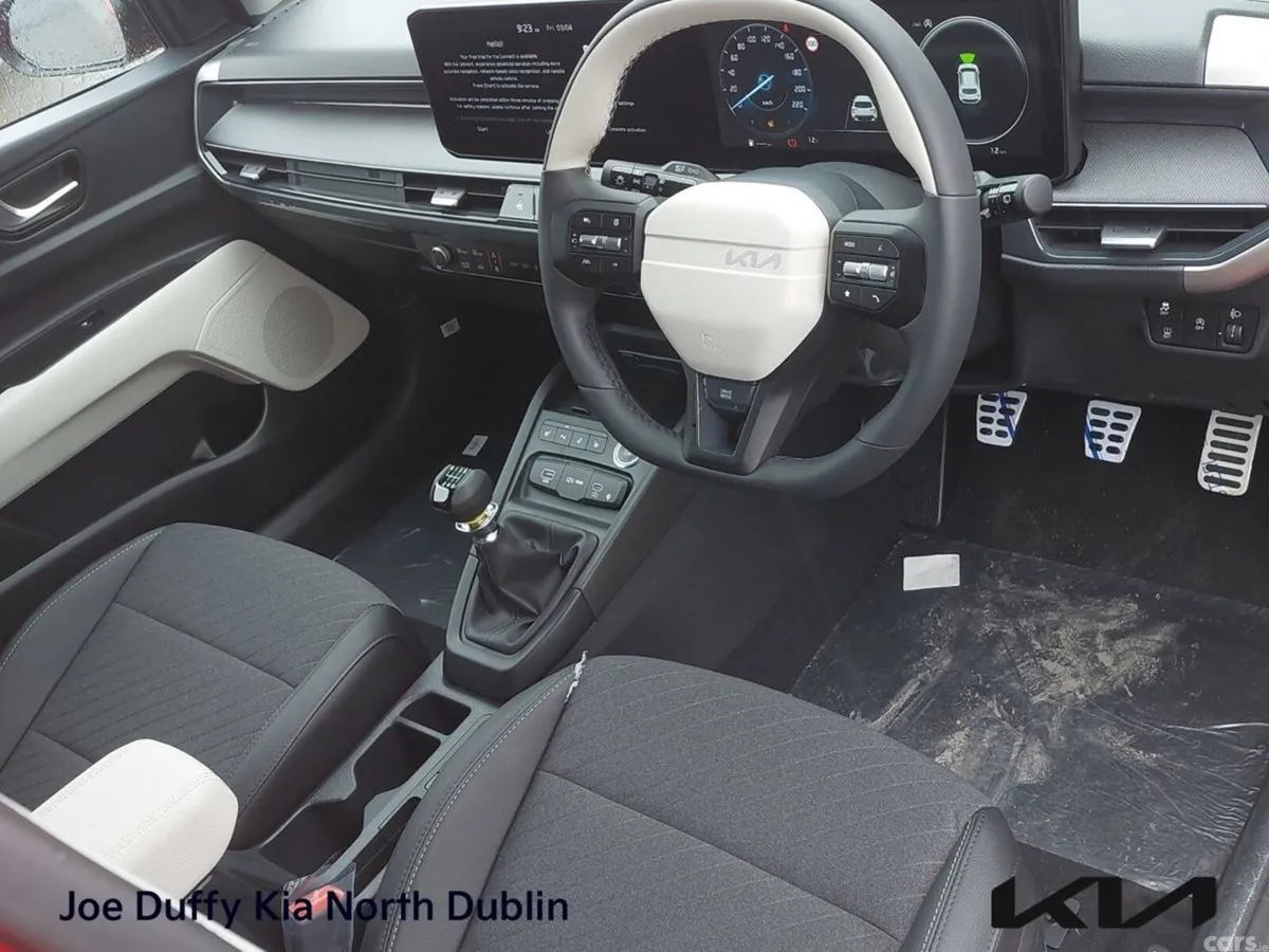 Kia Stonic MPV, Petrol, 2026, Silver