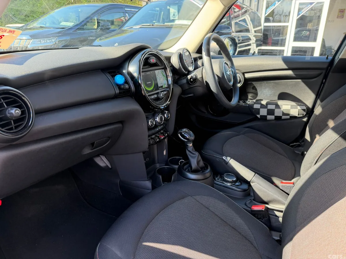 Mini One Hatchback, Petrol, 2017, Blue