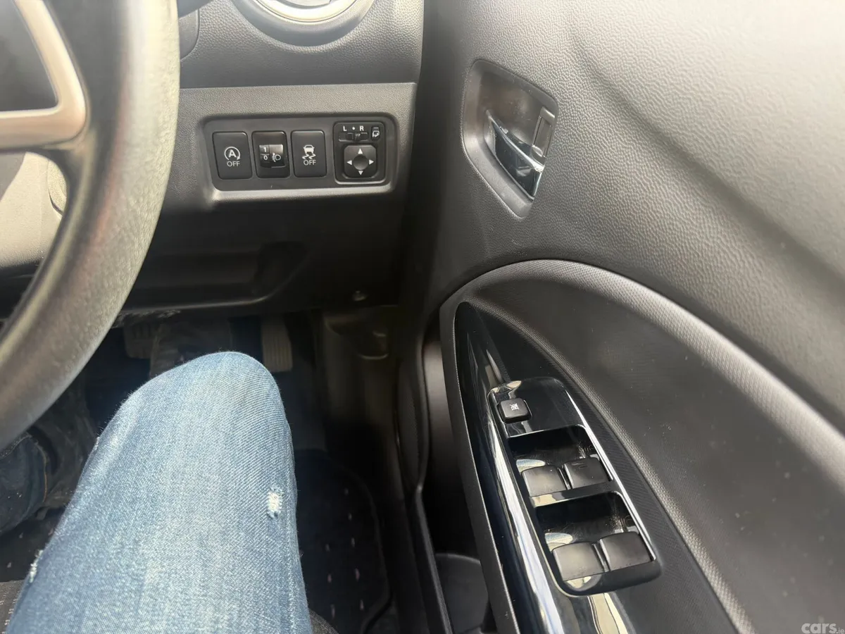 Mitsubishi Mirage Hatchback, Petrol, 2015, Silver