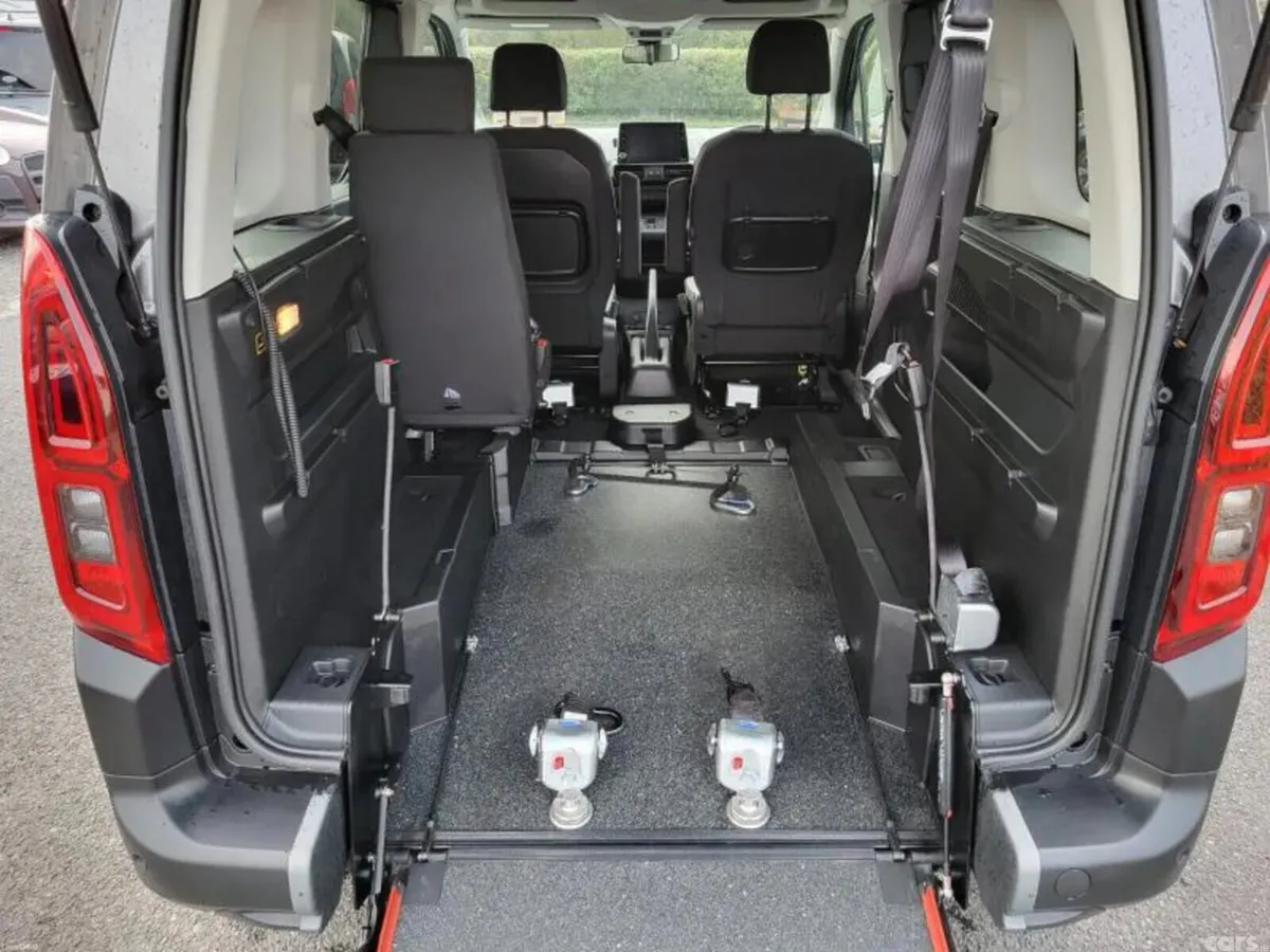 Citroen Berlingo MPV, Diesel, 2024, Grey