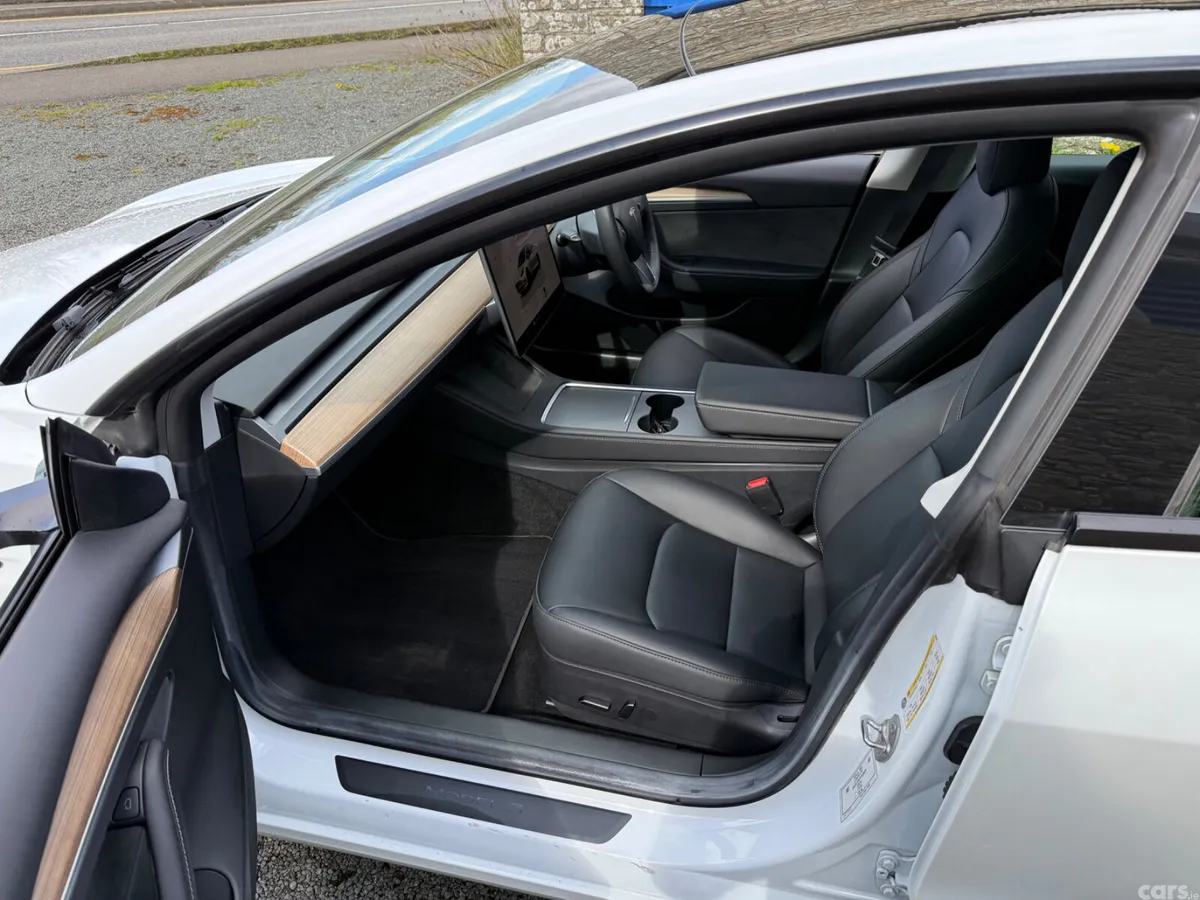 Tesla Model 3 Saloon, Electric, 2022, White