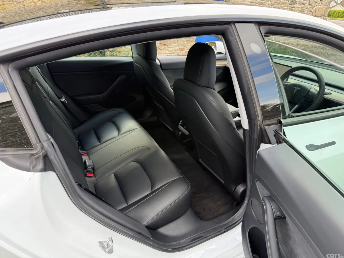 Tesla Model 3 Saloon, Electric, 2022, White