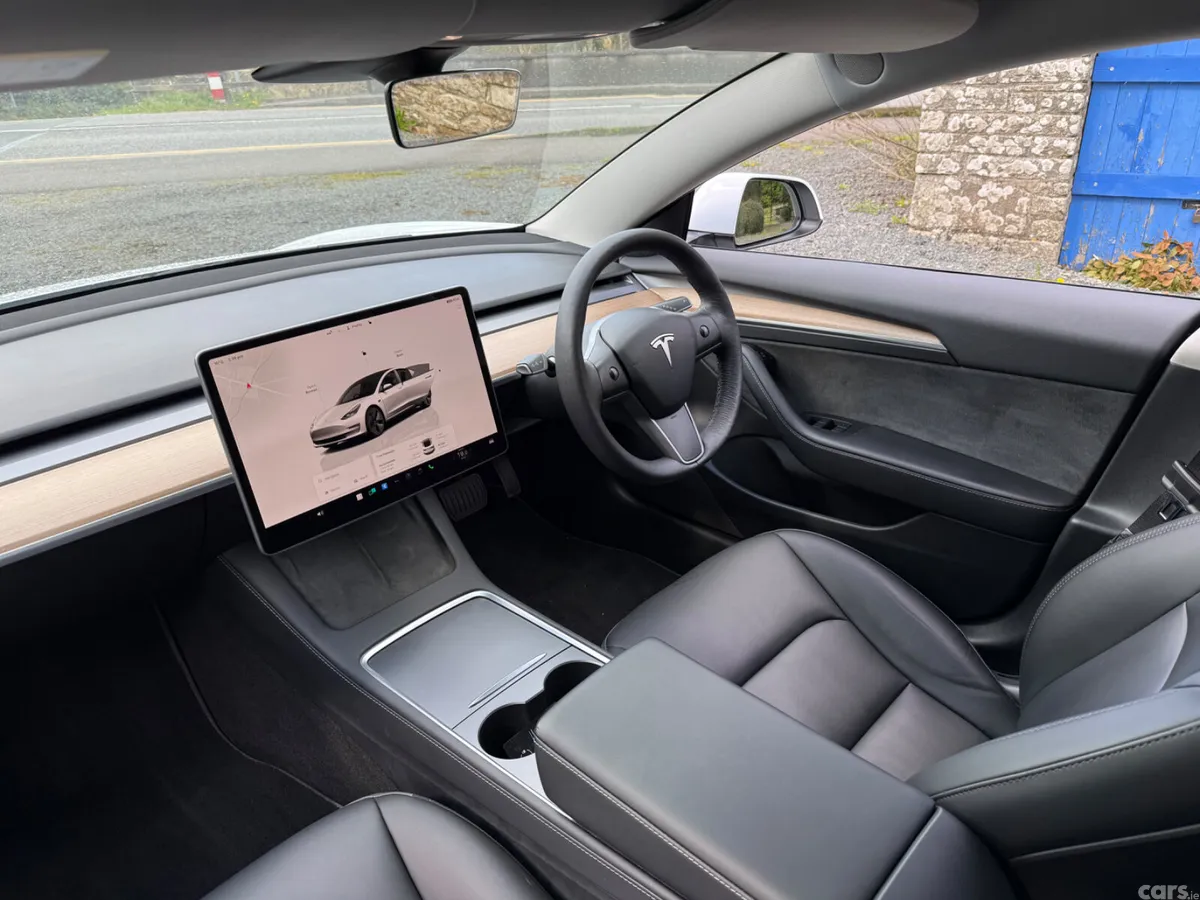 Tesla Model 3 Saloon, Electric, 2022, White