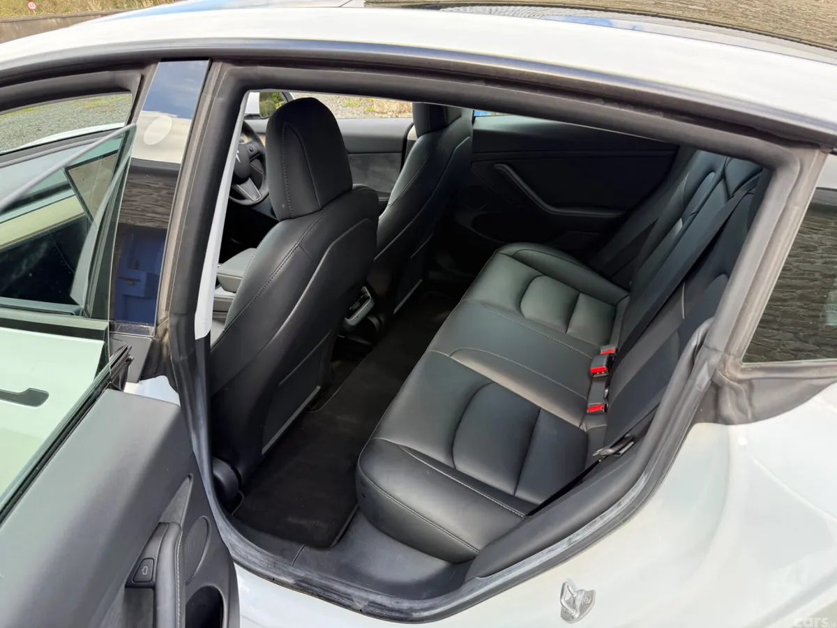 Tesla Model 3 Saloon, Electric, 2022, White