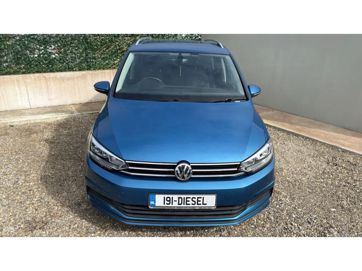 Volkswagen Touran MPV, Diesel, 2019, Blue