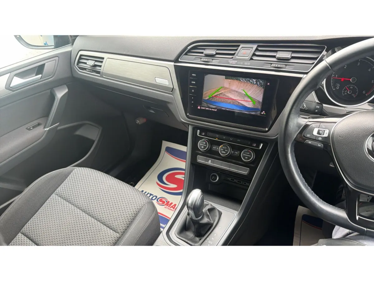 Volkswagen Touran MPV, Diesel, 2019, Blue