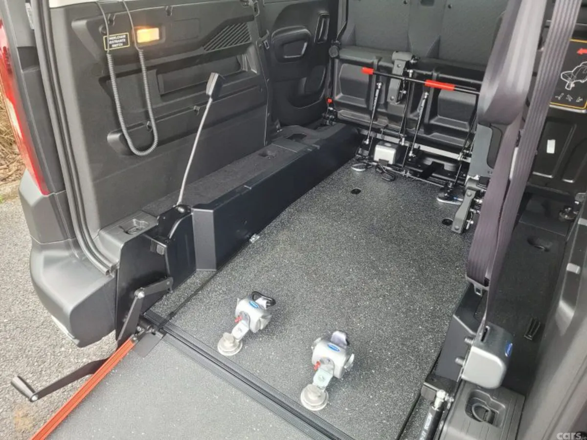 Peugeot Rifter MPV, Diesel, 2024, Grey