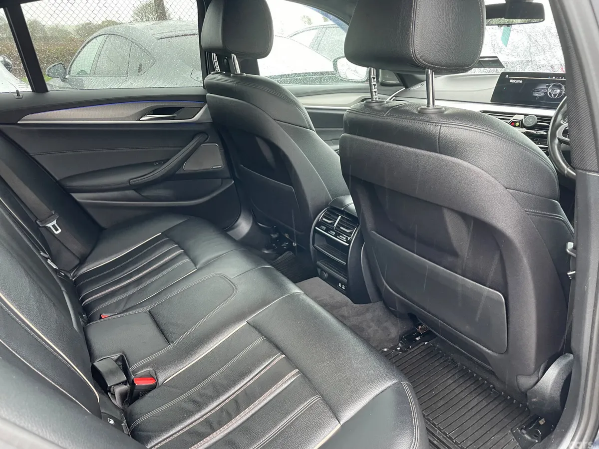 BMW 5-Series Saloon, Petrol Plug-in Hybrid, 2019, Black