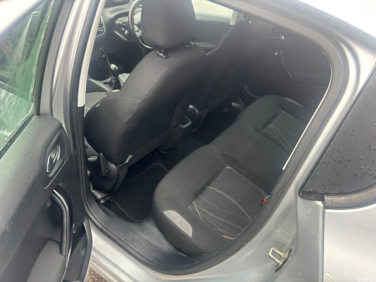 Peugeot 208 Hatchback, Petrol, 2014, Silver
