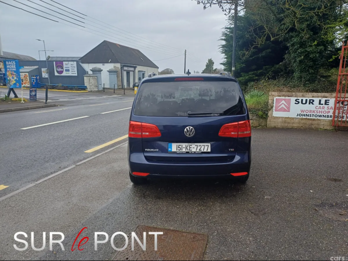 Volkswagen Touran MPV, Petrol, 2015, Blue