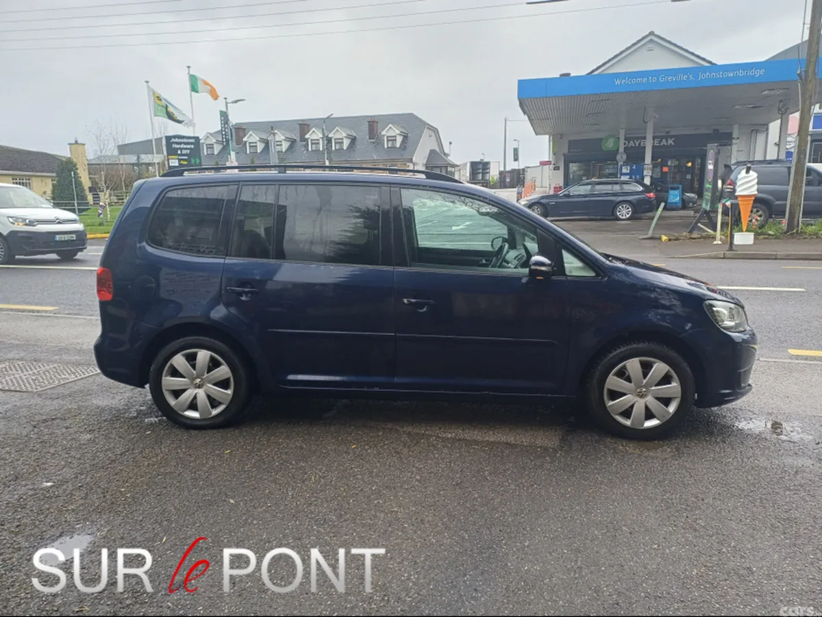 Volkswagen Touran MPV, Petrol, 2015, Blue