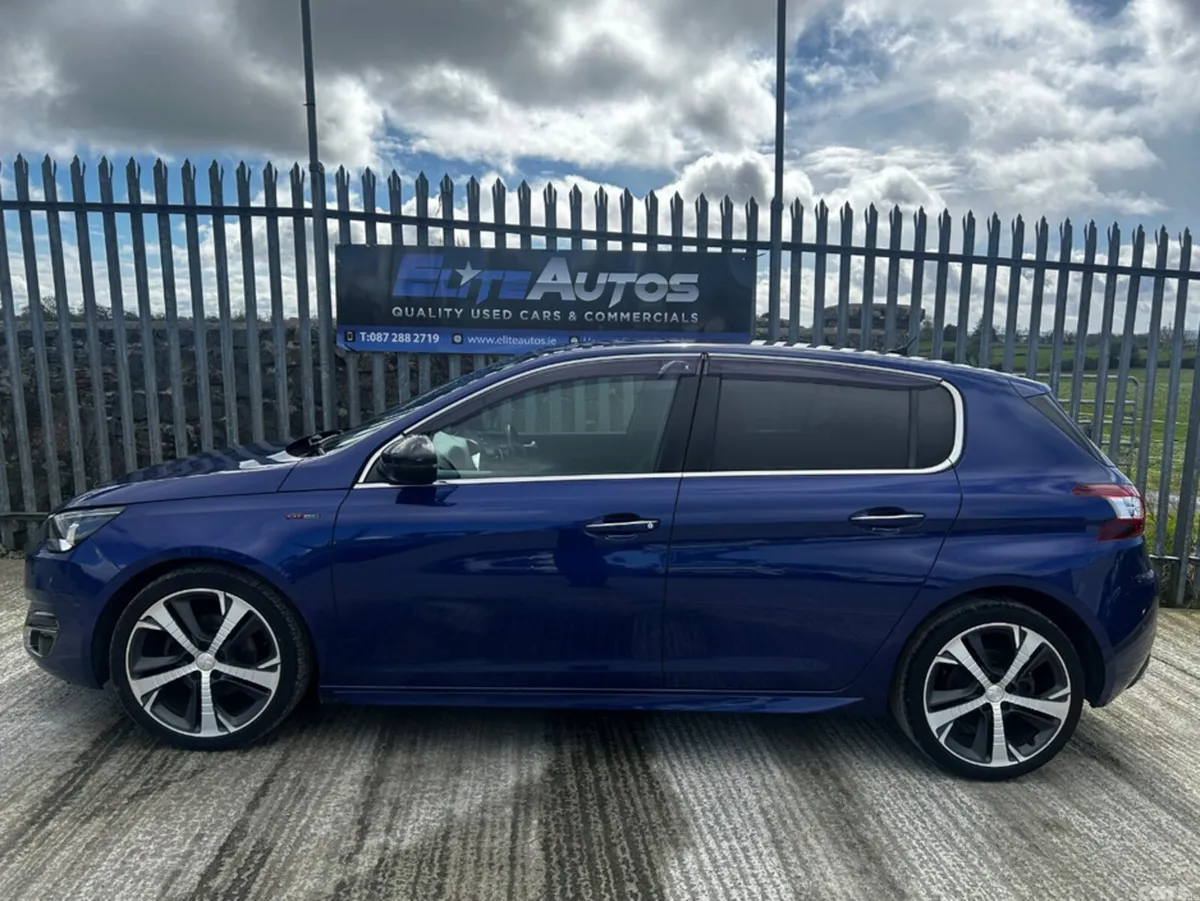Peugeot 308 Hatchback, Petrol, 2015, Blue