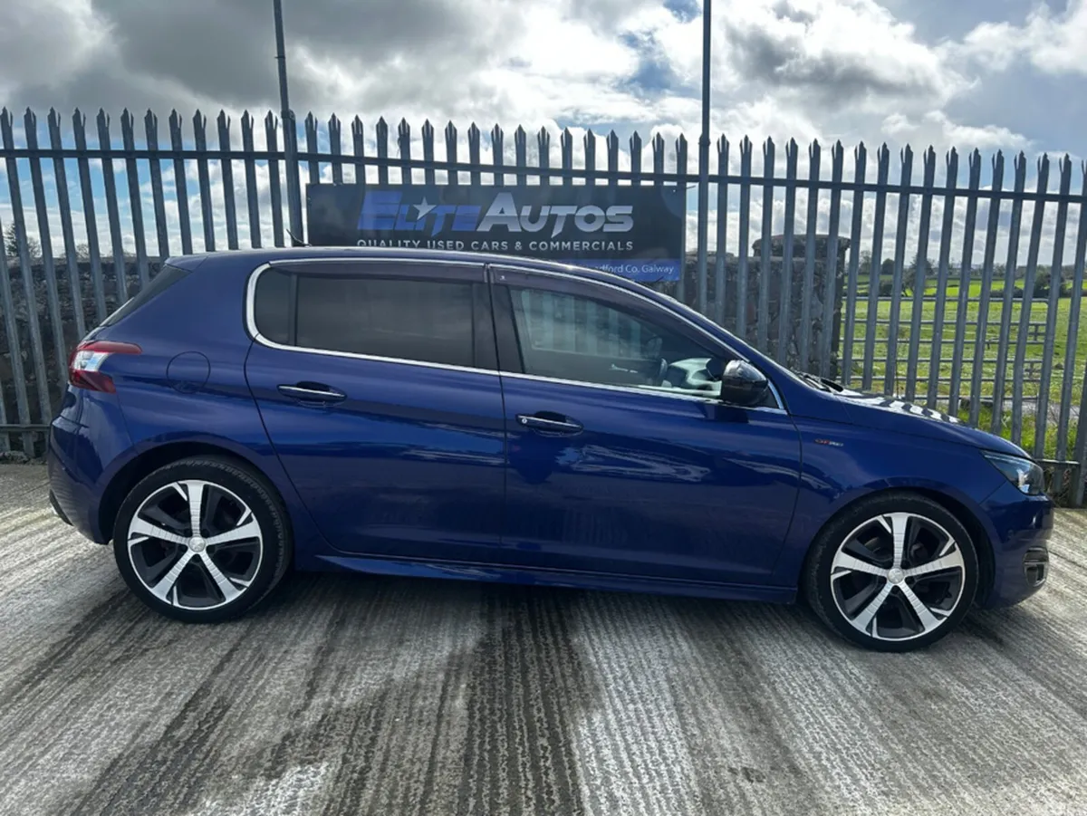 Peugeot 308 Hatchback, Petrol, 2015, Blue