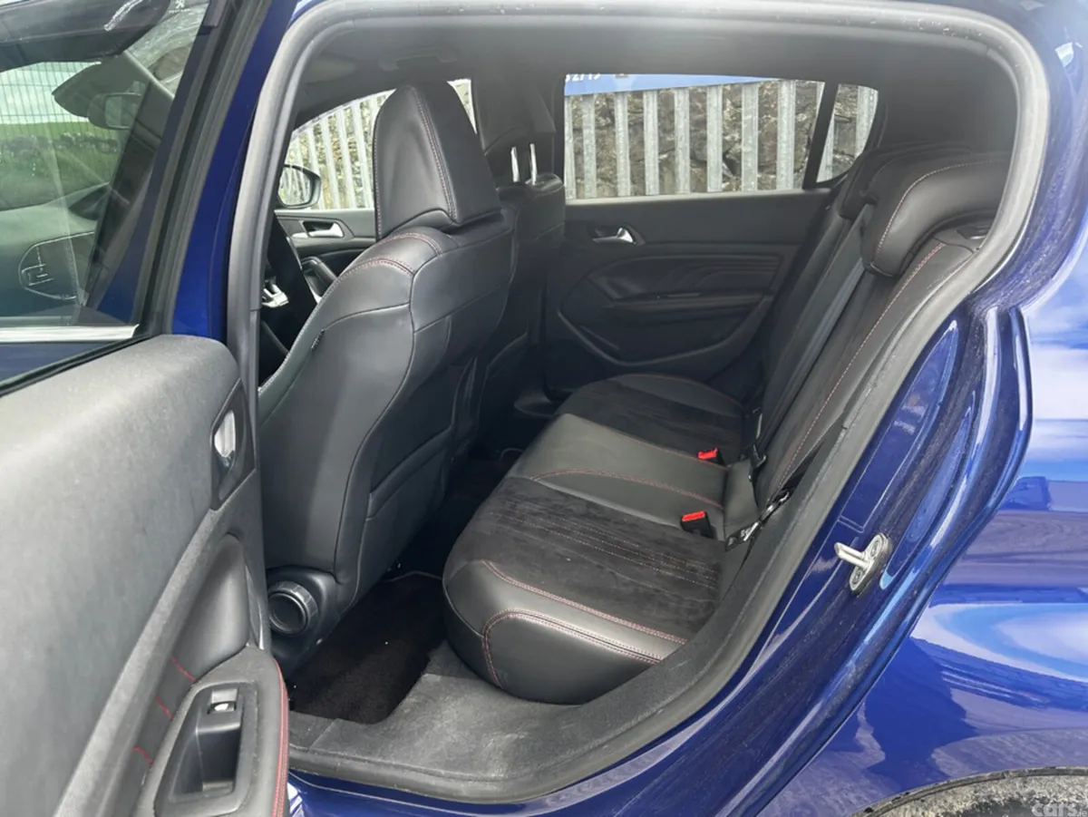 Peugeot 308 Hatchback, Petrol, 2015, Blue