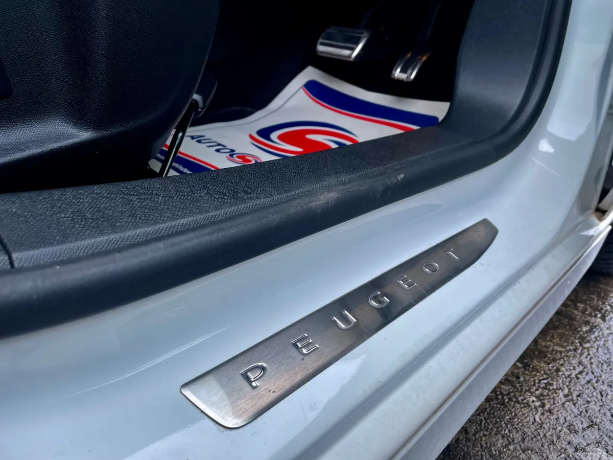 Peugeot 308 Hatchback, Diesel, 2018, White