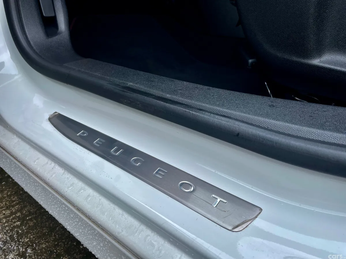 Peugeot 308 Hatchback, Diesel, 2018, White