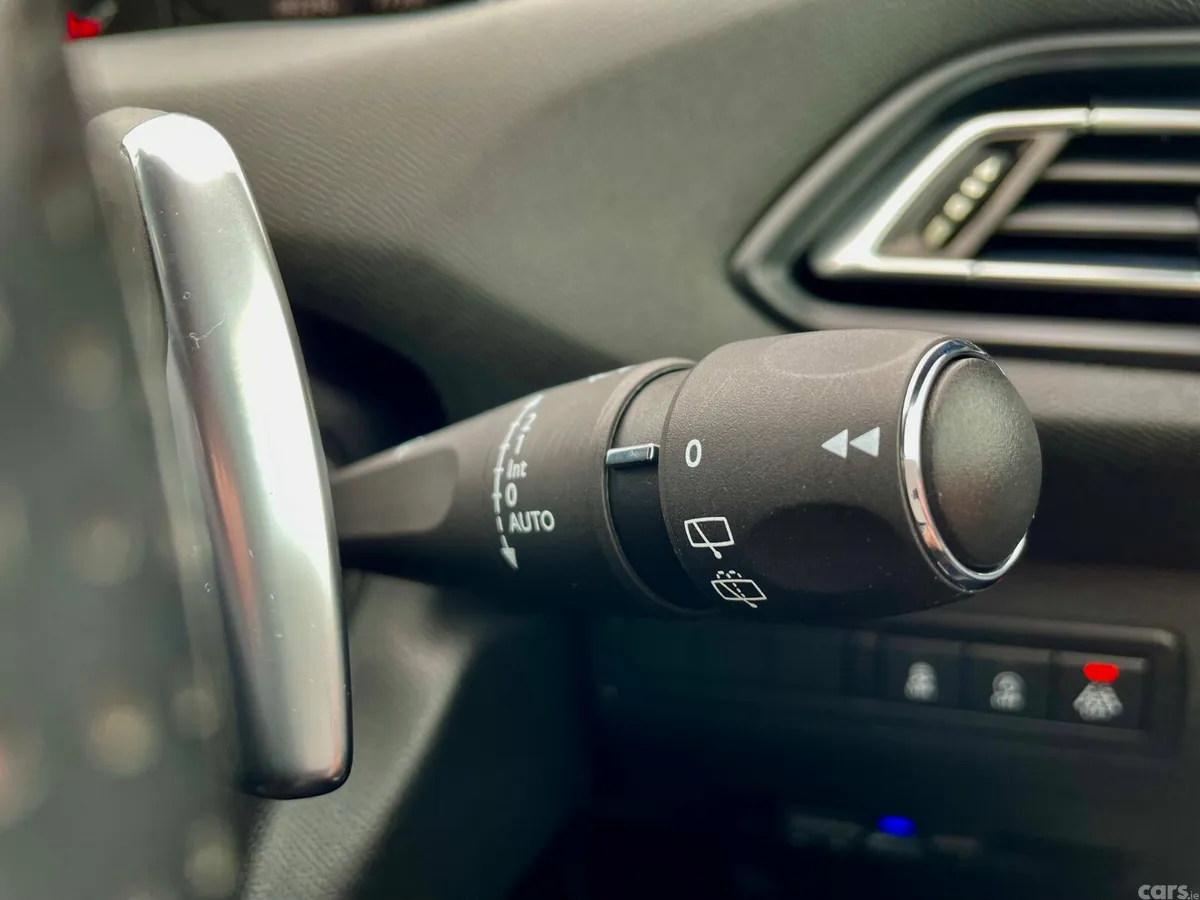 Peugeot 308 Hatchback, Diesel, 2018, White