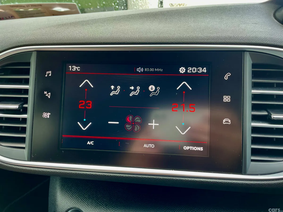 Peugeot 308 Hatchback, Diesel, 2018, White