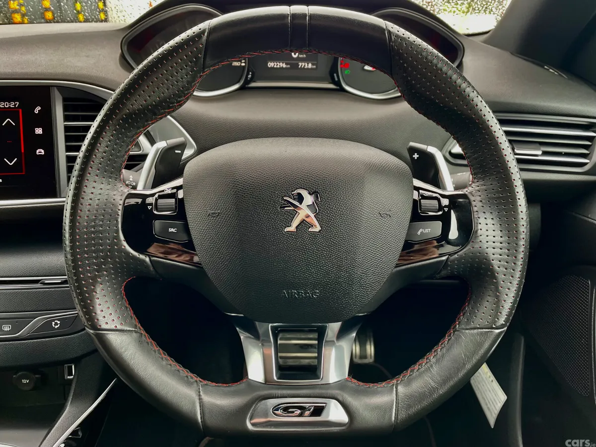 Peugeot 308 Hatchback, Diesel, 2018, White