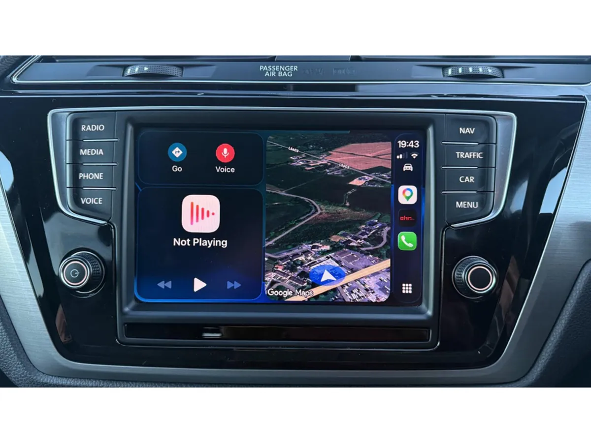 Volkswagen Touran MPV, Petrol, 2016, Black