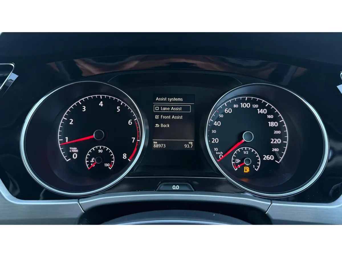 Volkswagen Touran MPV, Petrol, 2016, Black