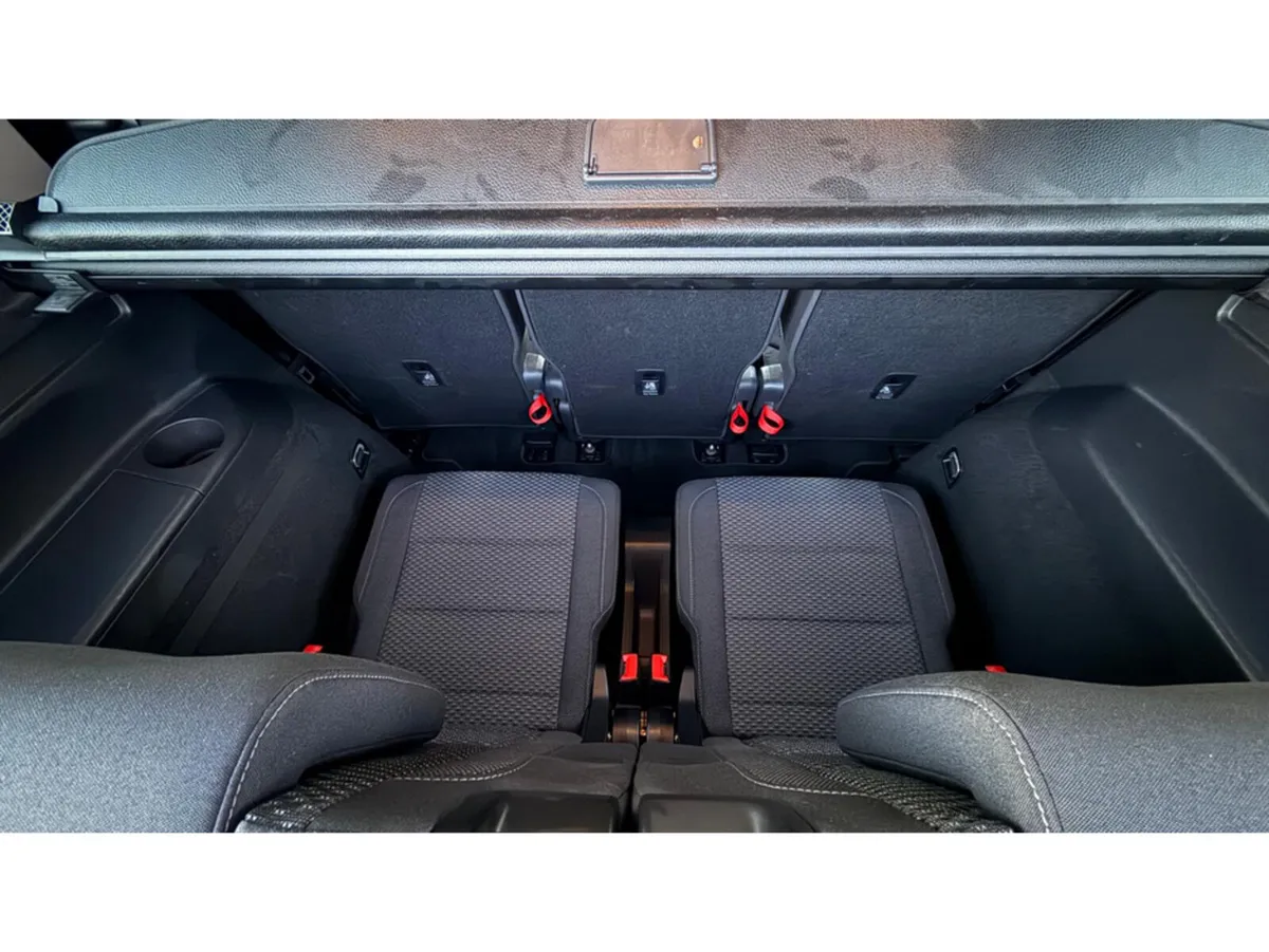 Volkswagen Touran MPV, Petrol, 2016, Black