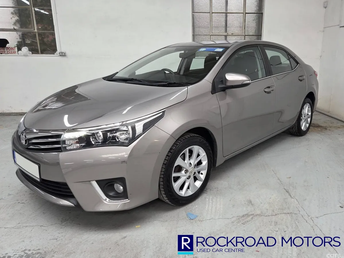 Toyota Corolla Saloon, Petrol, 2016, Bronze