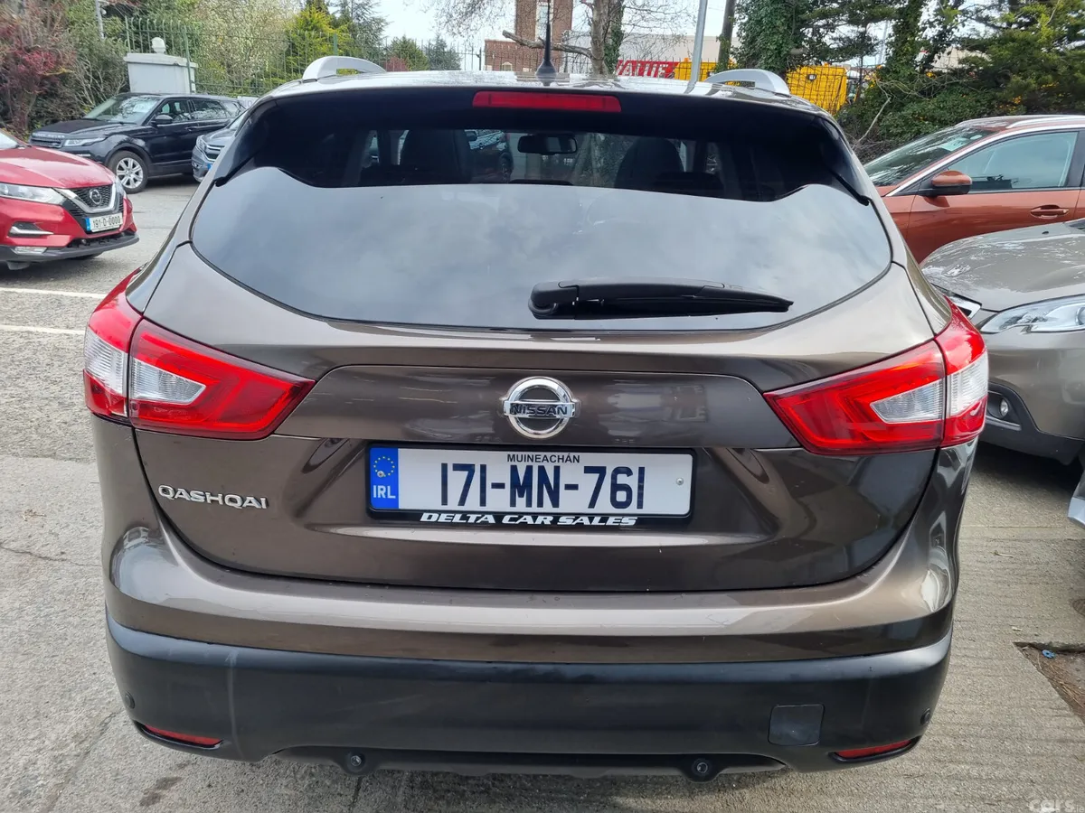 Nissan Qashqai SUV, Diesel, 2017, Brown