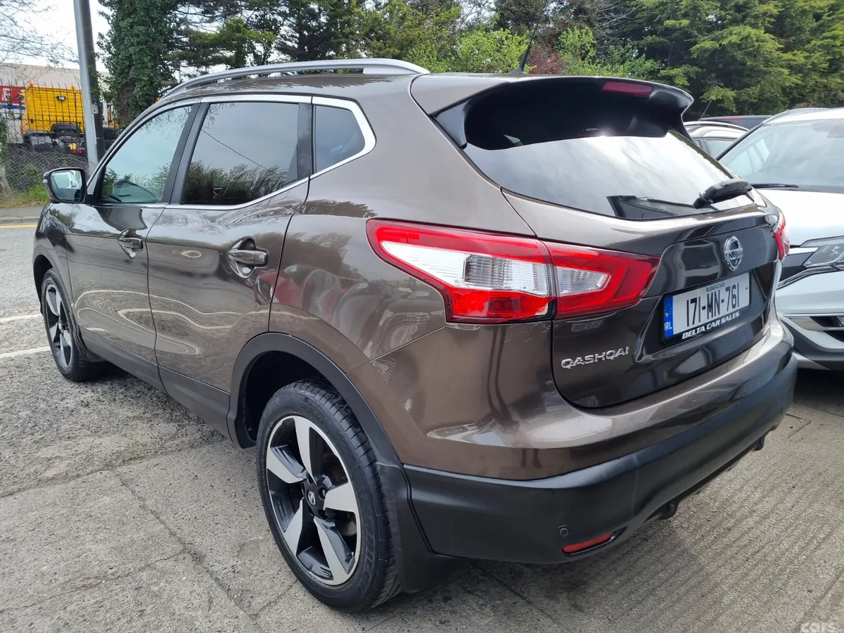 Nissan Qashqai SUV, Diesel, 2017, Brown