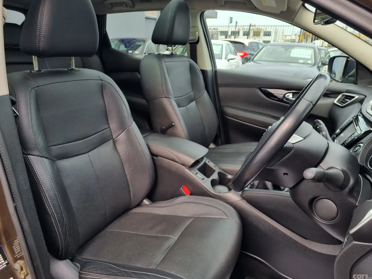 Nissan Qashqai SUV, Diesel, 2017, Brown
