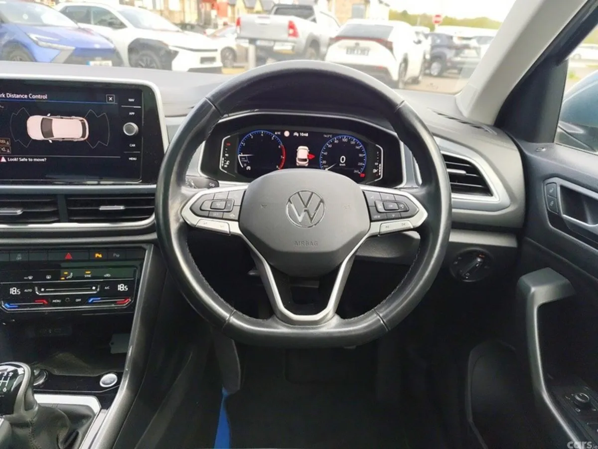 Volkswagen T-Roc Estate, Petrol, 2023, Blue
