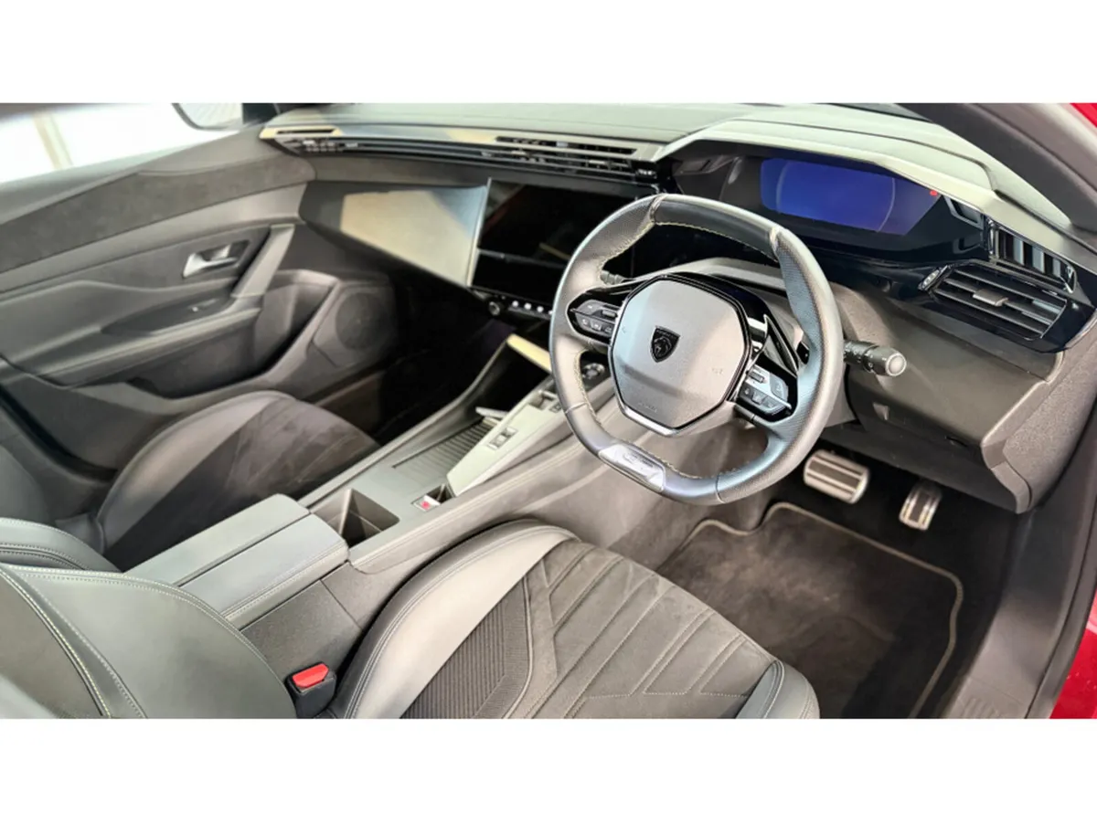 Peugeot 308 Hatchback, Diesel, 2023, Red