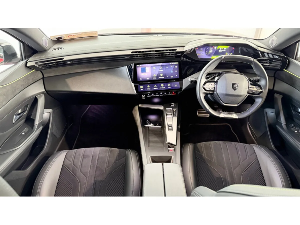 Peugeot 308 Hatchback, Diesel, 2023, Red