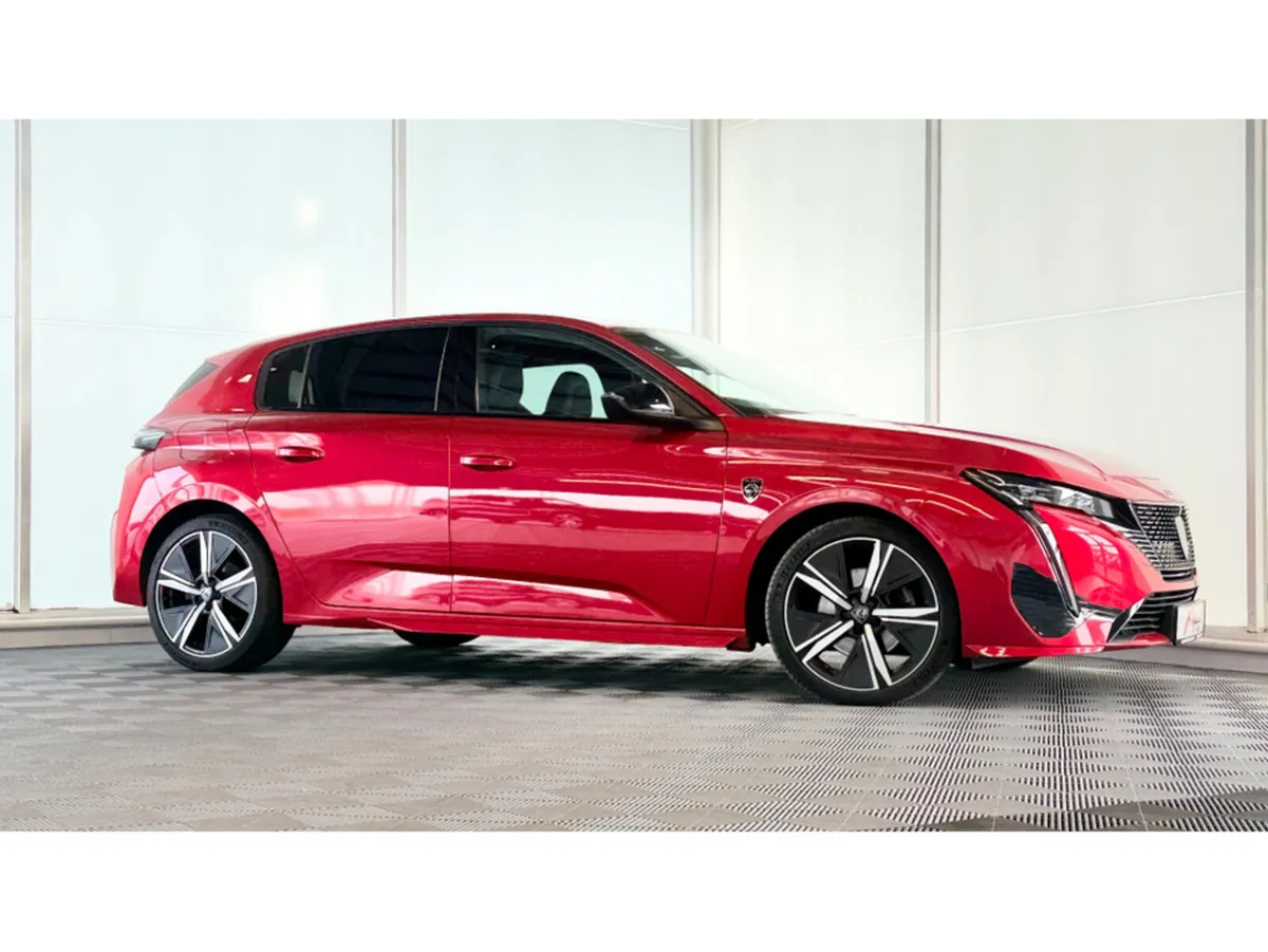Peugeot 308 Hatchback, Diesel, 2023, Red